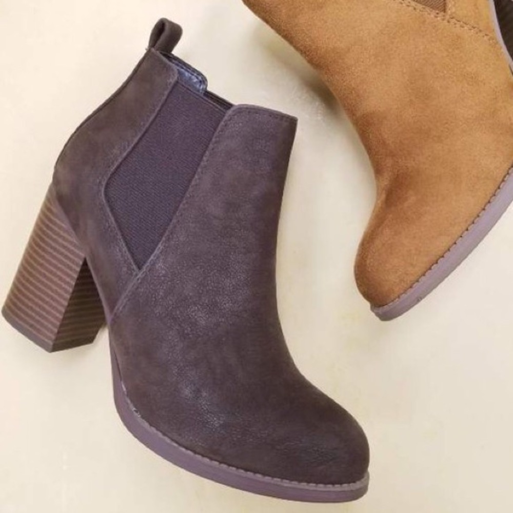 NEW Soda Physic Brown Stacked Heel Chelsea Bootie - Picture 5 of 13